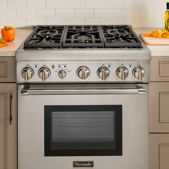 Дизайн кухни с газовой плитой