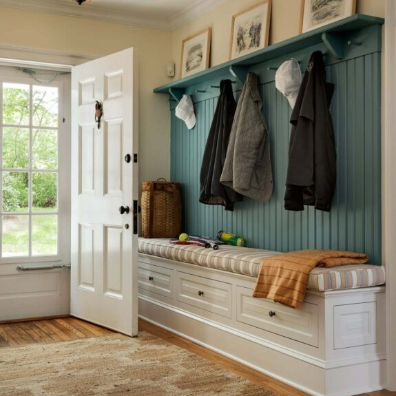 Выбор прихожей: ключевые элементы в организации входной зоны вашего дома